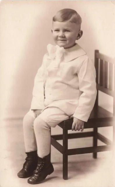 VINTAGE RPPC REAL PHOTO POSTCARD VERY CUTE LITTLE BOY ON CHAIR c1910 050224 T