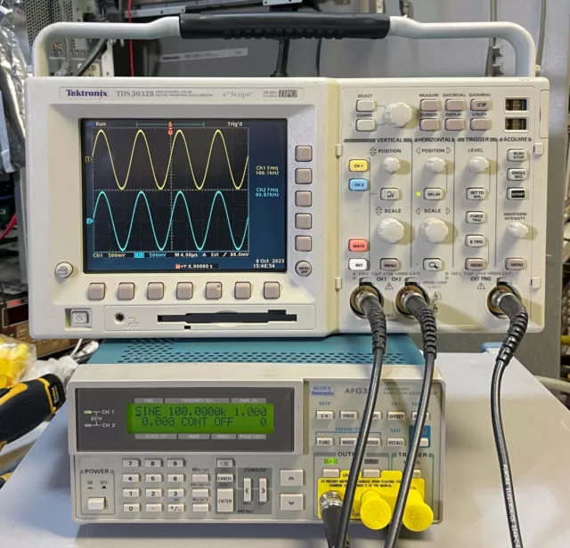 Tektronix TDS3032B 2 CH DPO Oscilloscope 300MHz 2.5GSa/s, TRG FFT