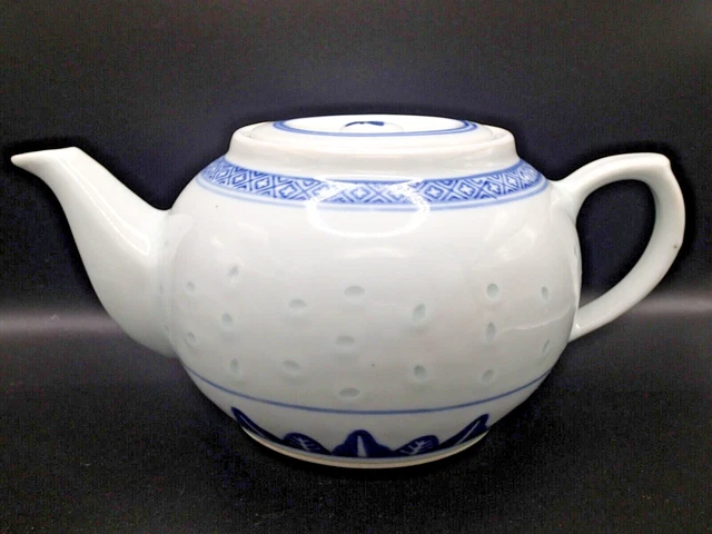 Vintage Chinese Rice Grain Blue White Porcelain Tea Pot (2)