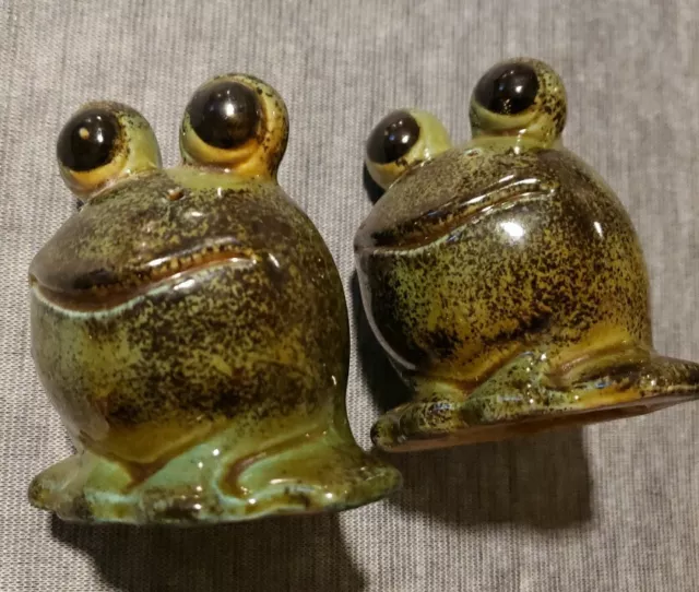 Frog Toad Vintage Salt And Pepper Shakers Heads Ceramic Dark Green