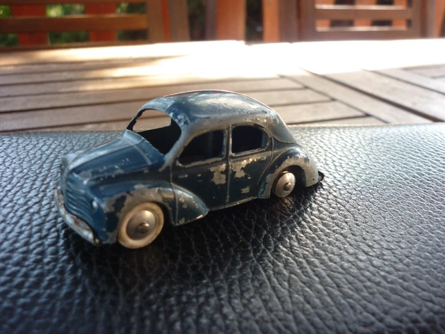 1957 Renault 4CV Rouge foncé Conduite à gauche in Italie - A vendre