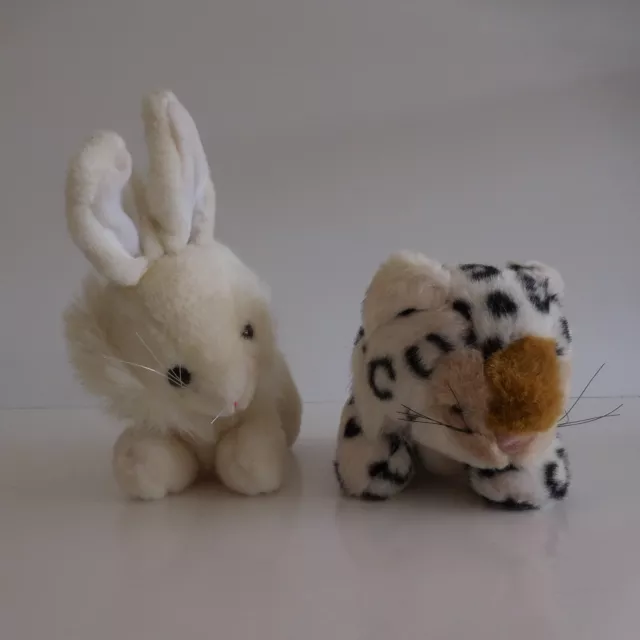 2 peluches toys RABBIT LAPIN TIGRE installation art concret PN écritures France