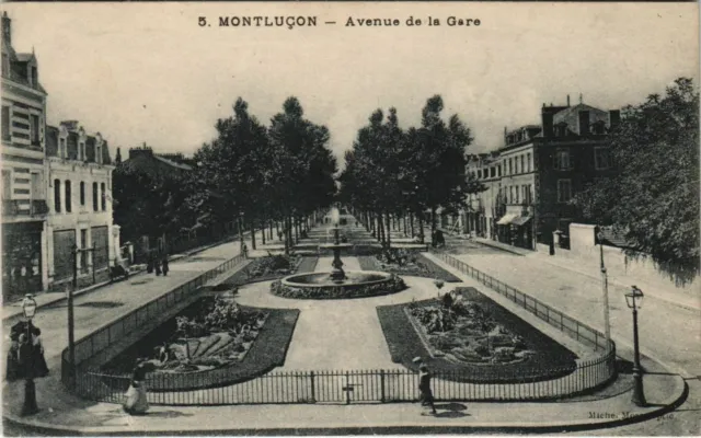 CPA Montlucon Avenue de la Gare (1155834)