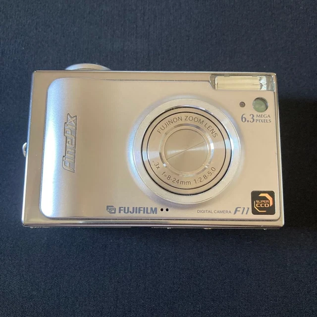 FUJIFILM FINEPIX F11 Compact Digital Camera From Japan $354.53