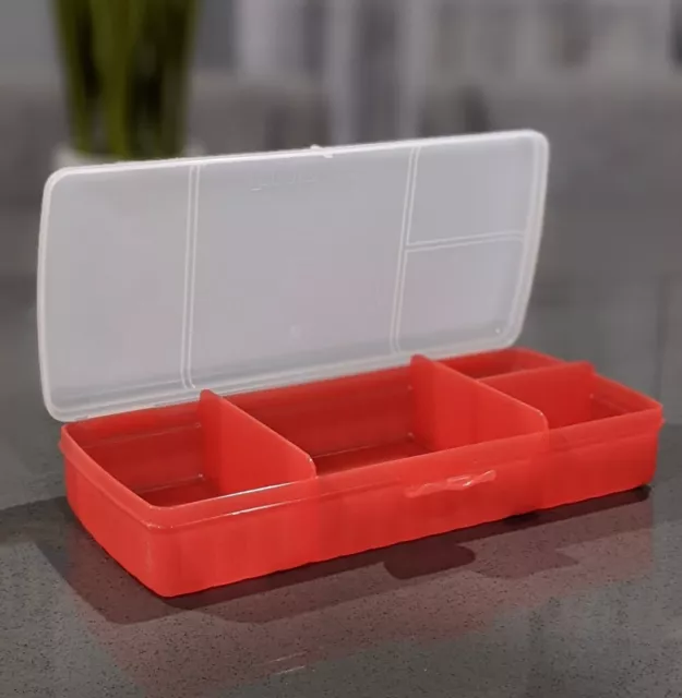 https://www.picclickimg.com/L4wAAOSwCQZkTvjG/Tupperware-Lunch-N-Things-Divided-Hinged-Container-Crafts.webp