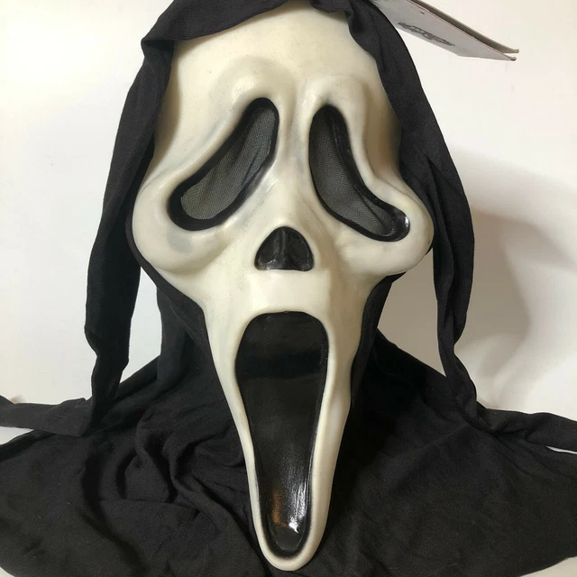 Tagged 1st Gen Fantastic Faces Scream (Peanut Eye) Ghostface Mask Fun World Div 2