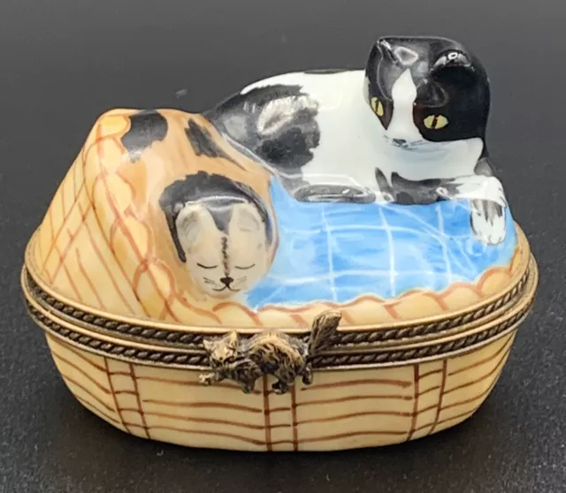 Limoges France Cat Trinket Box Cats in A Basket Signed ~ D.V. ~ Peint Main