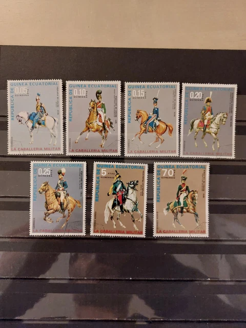 Cavaliers 100 timbres thématiques tous différents Cavaliers 100 timbres thématiques tous différents