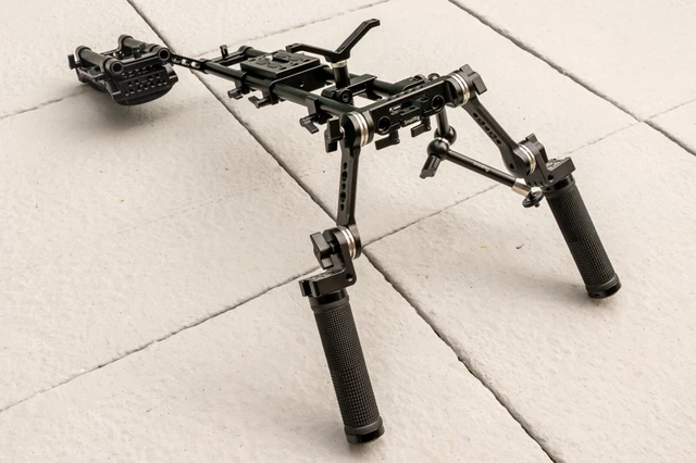 COMPLETE CAMERA SHOULDER Rig | SmallRig | RRP £450 £250.00 - PicClick UK