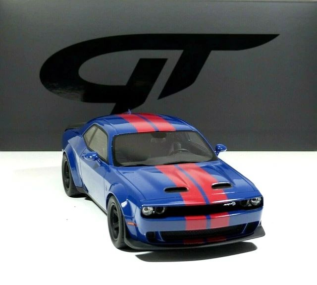 Modellino Dodge Challenger SRT Super Stock 2021 GT Spirit 1:18 - Blu Con Strisce Rosse, GT362