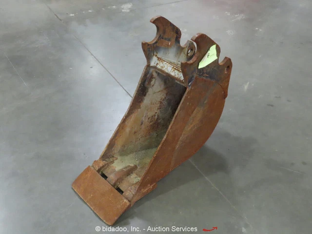 Kubota K7918 18" Clean Out Smooth Bucket Attachment For Mini Excavator bidadoo