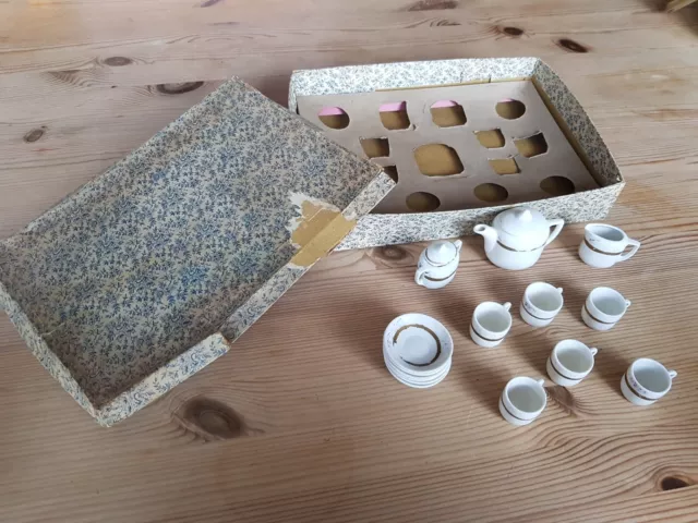 Antikes Kaffeeservice Porzellan mit Goldrand für große Puppenstube
