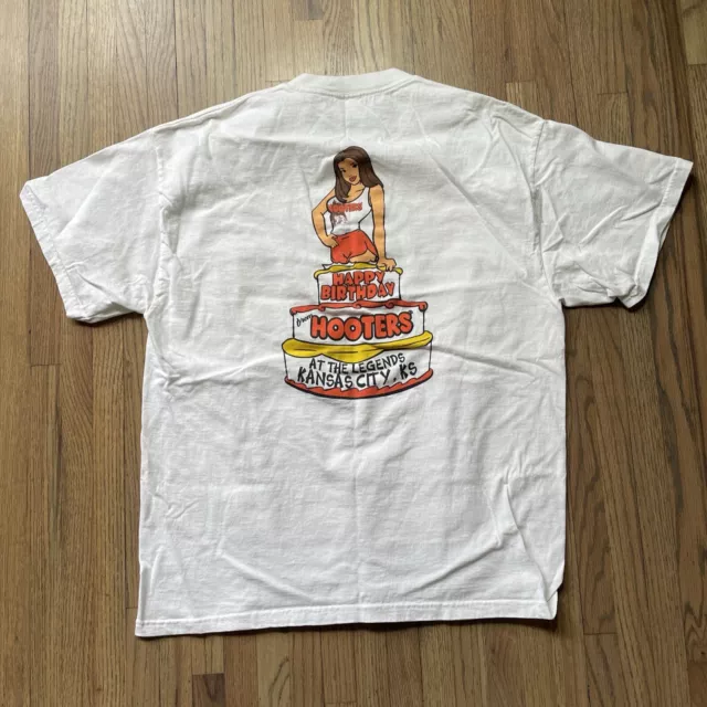 RARE Vintage Hooters GRAPHIC T Shirt SZ L Happy Birthday KANSAS CITY KS