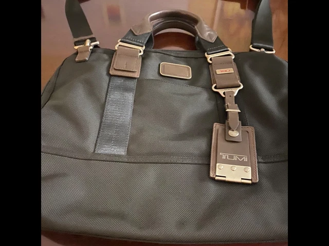 TUMI Alpha Bravo Earle Compact Messenger Bag Nylon Black w/brown leather accents 2