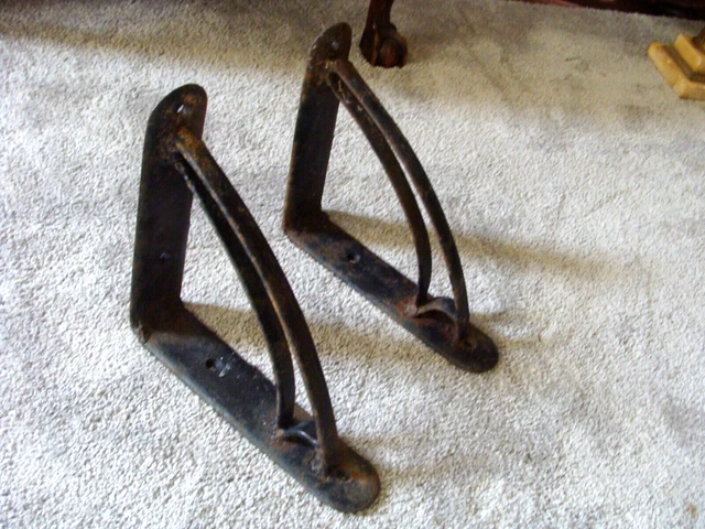 PAIR OF ANTIQUE CAST IRON 10" BRACKETS for Beams Mantles Shelves HEAVY DUTY!!