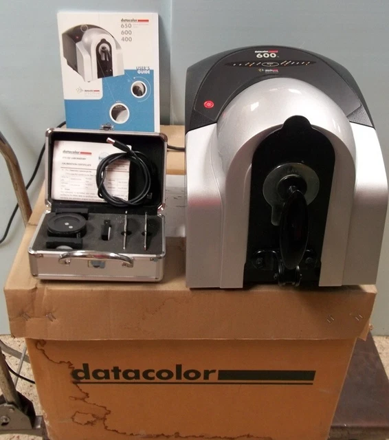 DATACOLOR 600 BENCHTOP Spectrum Spectrophotometer Spectrum Family Of