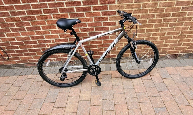 MENS SARACEN TRAVERSE Mountain Bike 26 Inch Wheels Excellent