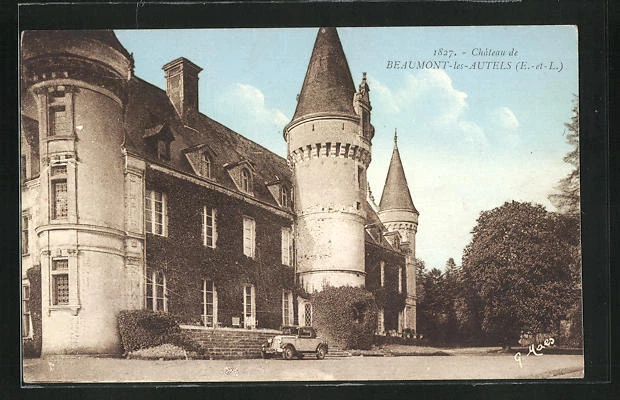 CPA Beaumont-les-Autels, Chateau de Beaumont-les-Autels