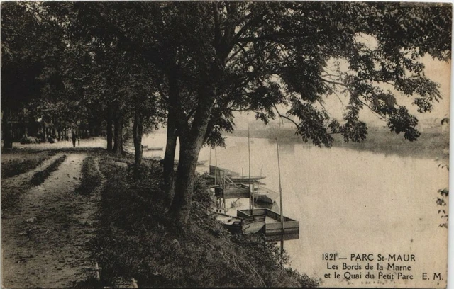 CPA Parc St-MAUR - Bords de la Marne Quai du Petit Parc (145724)