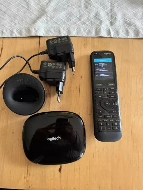 Logitech Harmony Elite Universalfernbedienung inkl. smart HUB- Wie Neu