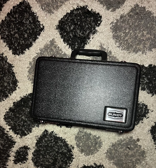 Bundy Clarinet With Minor Damage