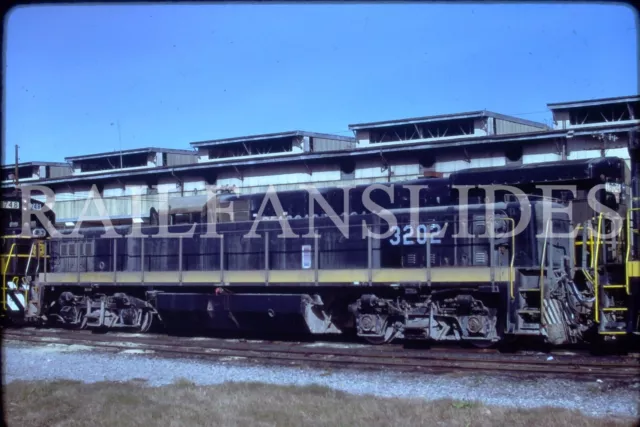 Original train slide SCL Seaboard Coast Line locomotive 3202, 1983