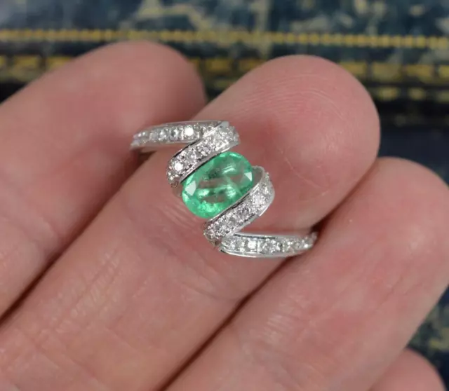 Beautiful Emerald and Diamond 18ct White Gold Cluster Ring