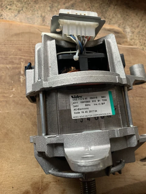 Moteur De Machine à Laver D'occasion - Modèle UOZ 112 B 55 - Pièce Détachée