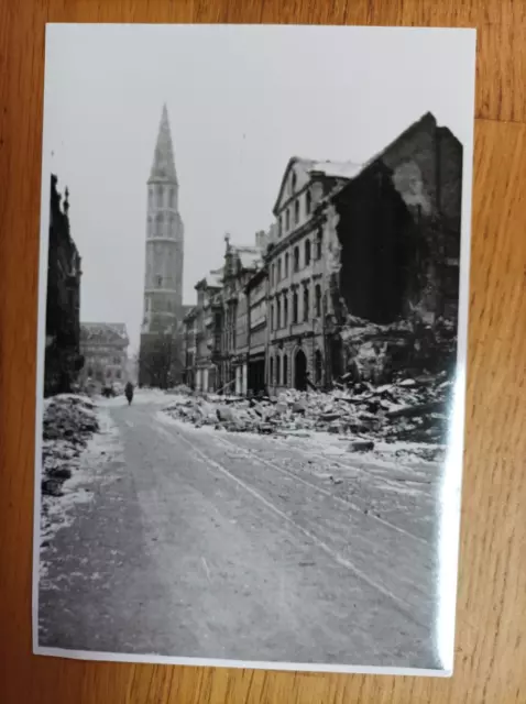 Foto, Braunschweig, Katharinenkirche mit Bohlweg nach Bombardierung