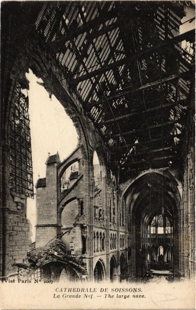 CPA MILITAIRE Cathédrale de Soissons-La Grande Nef (315953)