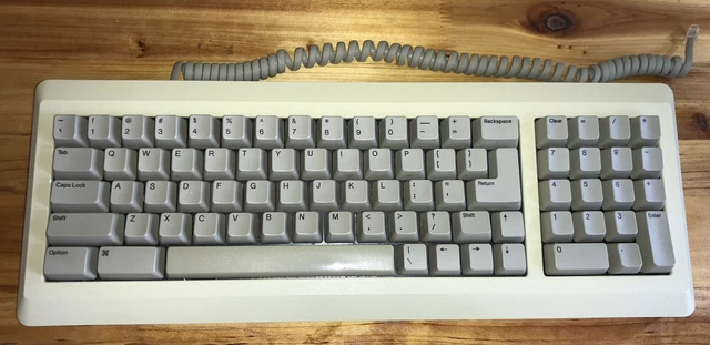 RARE 1986 APPLE Macintosh Plus KEYBOARD Model M0110A Beige w/Cable ...