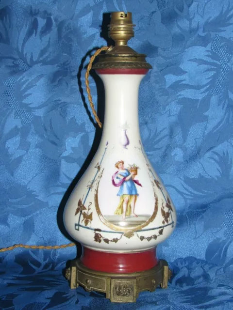 07F28 Antigua Lámpara De Petróleo Electrified Porcelana de Paris O Bayeux S.XIX