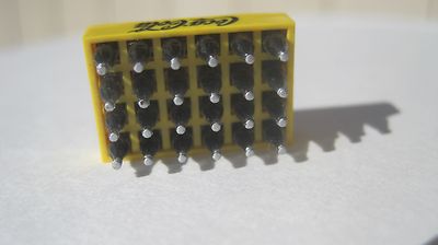 Danbury Mint Mini Case Coke Bottles 1:24 Scale Yellow Crate Doll House Delivery Danbury Mint Mini Case Coke Bottles 1:24 Scale Yellow Crate Doll House Delivery