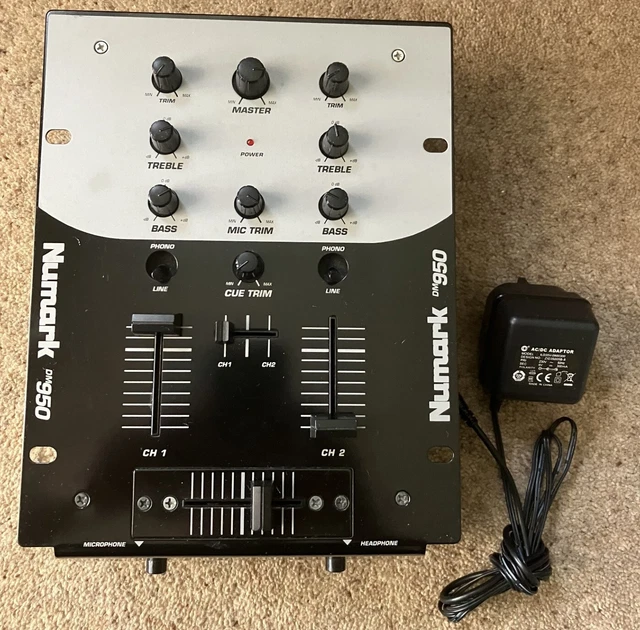 NUMARK DM950 DJ Professional Twin Turntable Preamp Mixer Fader DM 950 2