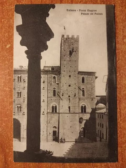 Volterra (Pisa). Piazza Maggiore - Palazzo del Podestà.