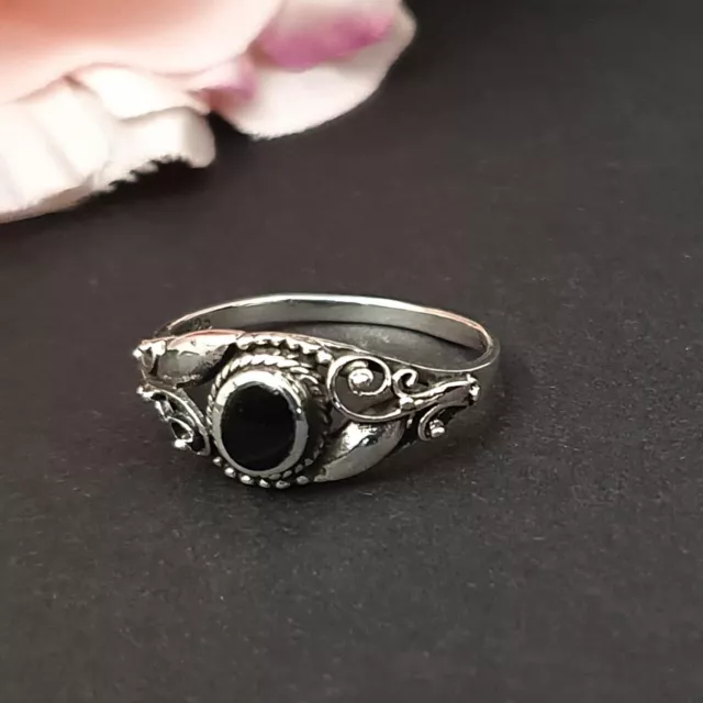 Onyx Damen Silber Ring 925 Ornamente Ring mit schwarzem Steinchen