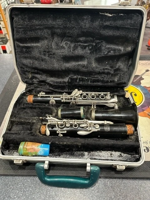 Bundy clarinet