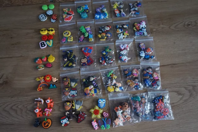 U ELIGES Juego de Pulsera DIJES Zapatos Lote Compatible Cocodrilo Personajes Dibujos Animados Juego Disney