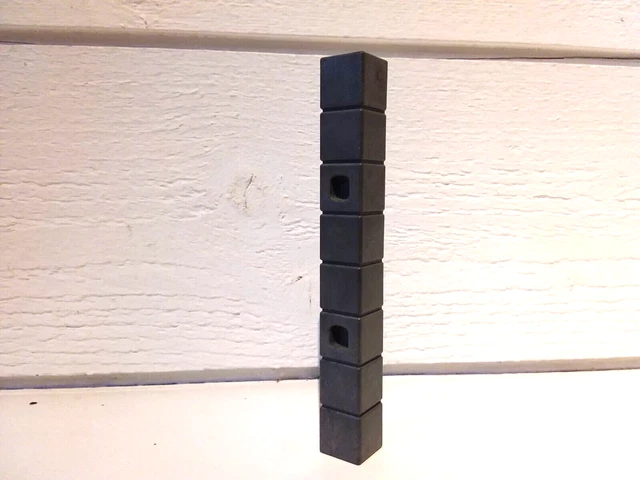 692936_4