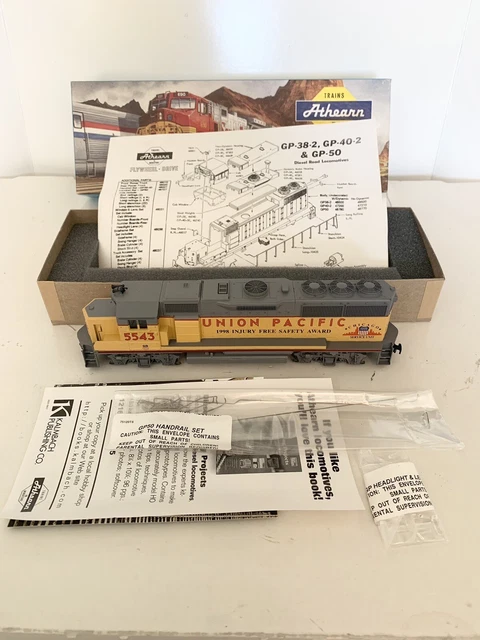 RARE Athearn HO Scale Union Pacific 1998 Safety Award GP50 Diesel Locomotive NM