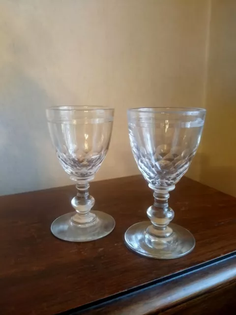 Lot de deux verres è porto en cristal de Baccarat modèle "Chauny"