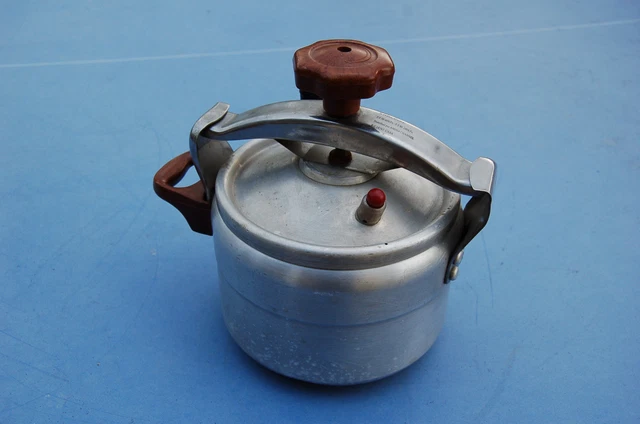 AUTOCUISEUR MINIATURE &HAPPY Rebecca France Vintage - cocotte minute