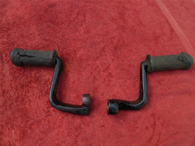 1963 TRIUMPH Unit 650 FOOTPEGS Bonneville T120 Trophy TR6 Thunderbird 82-5344/45