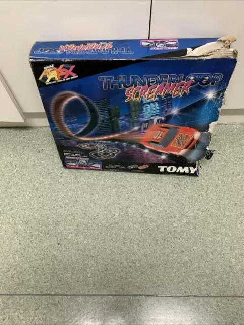 AFX Thunder loop Screamer Slot Car Set = 2  Working  cars , Extra Track