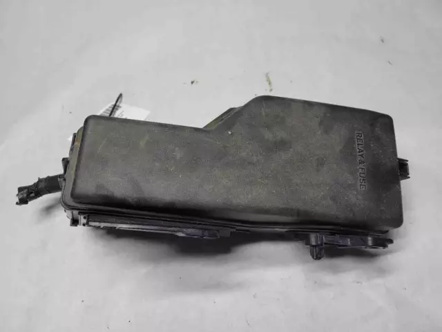 2007-2009 Toyota Camry Engine Fuse Box (2.4L 5th VIN E) OEM 82720-06090