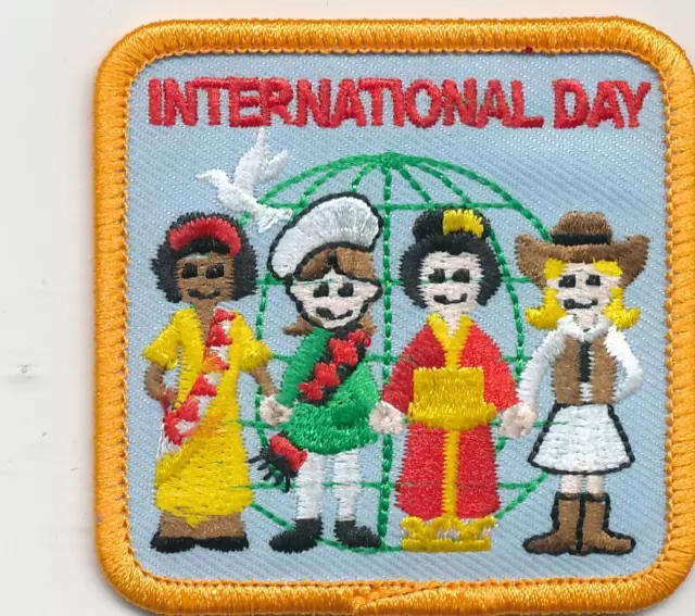 Girl Boy Cub INTERNATIONAL DAY Fun Patches Crest Badge SCOUTS GUIDE Thinking