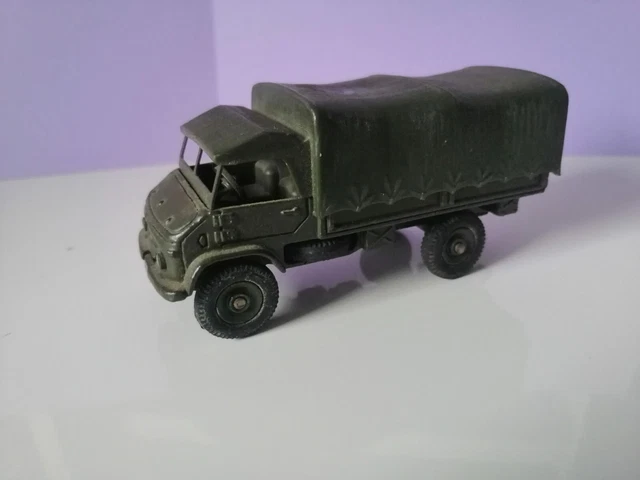 Dinky Toys – Camion Mercedes UNIMOG Bâché – Vert – Édition Limitée – France