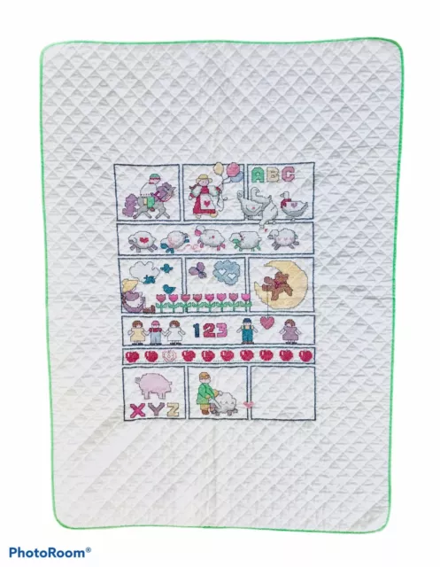 Edredón para bebé vintage cosido a mano diseños multicolores en borde verde blanco