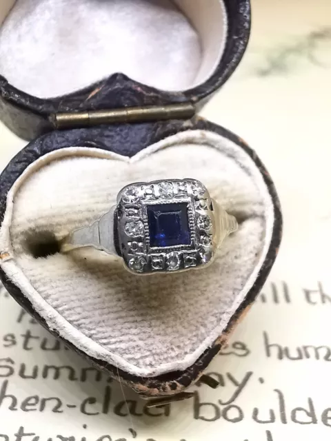 18ct gold antique vintage Art Deco Sapphire Diamond ladies cluster ring, Size K