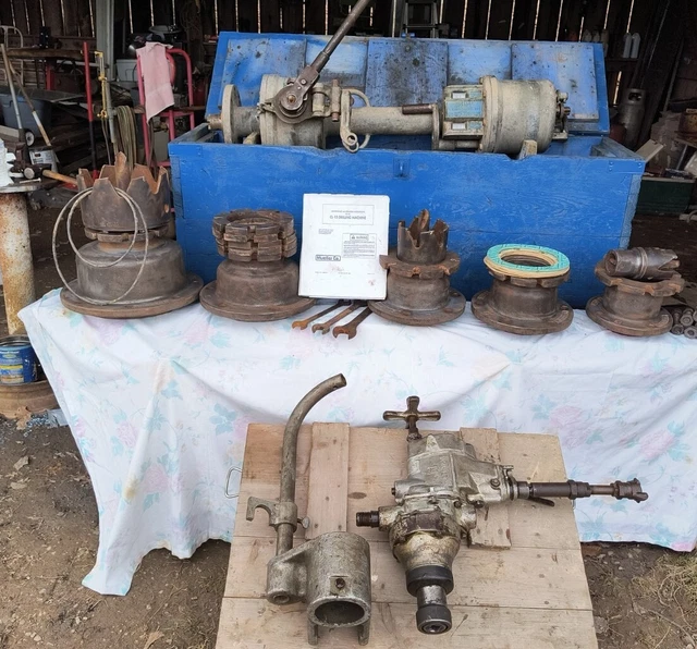 MUELLER model CL 12 drilling/tapping machine pipe tap live tap.